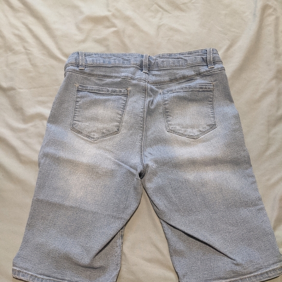 COPY - Stretchy Jean fabric shorts - Picture 2 of 3